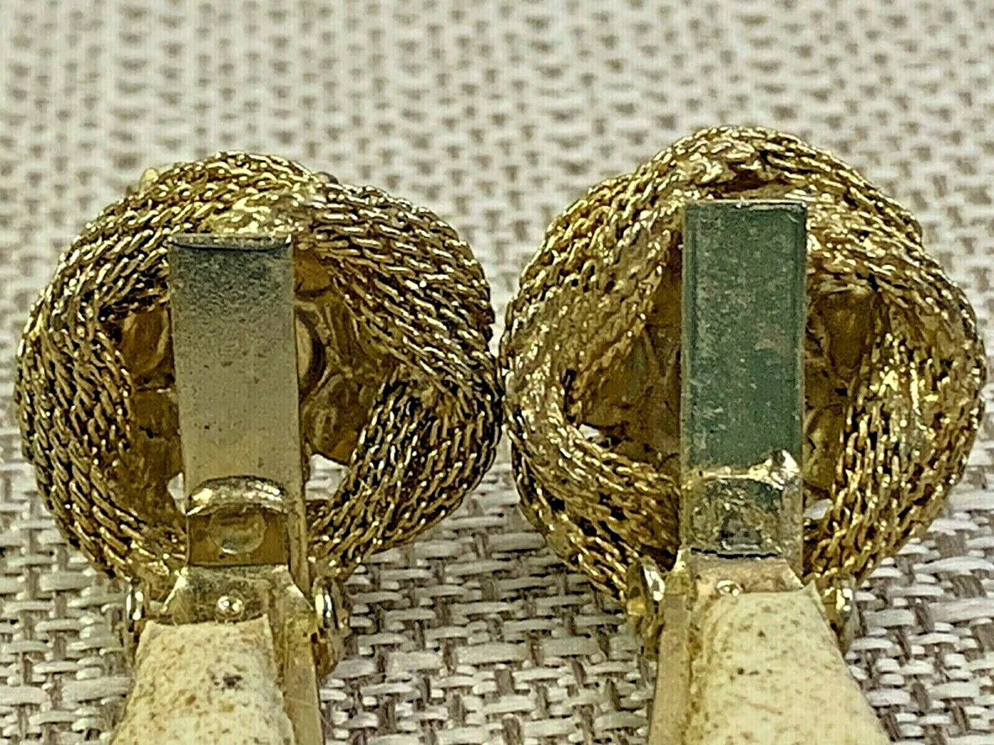 Vintage Pat Pending Round Goldtone Lined Beads Faux Pearl Circles Clip Earrings