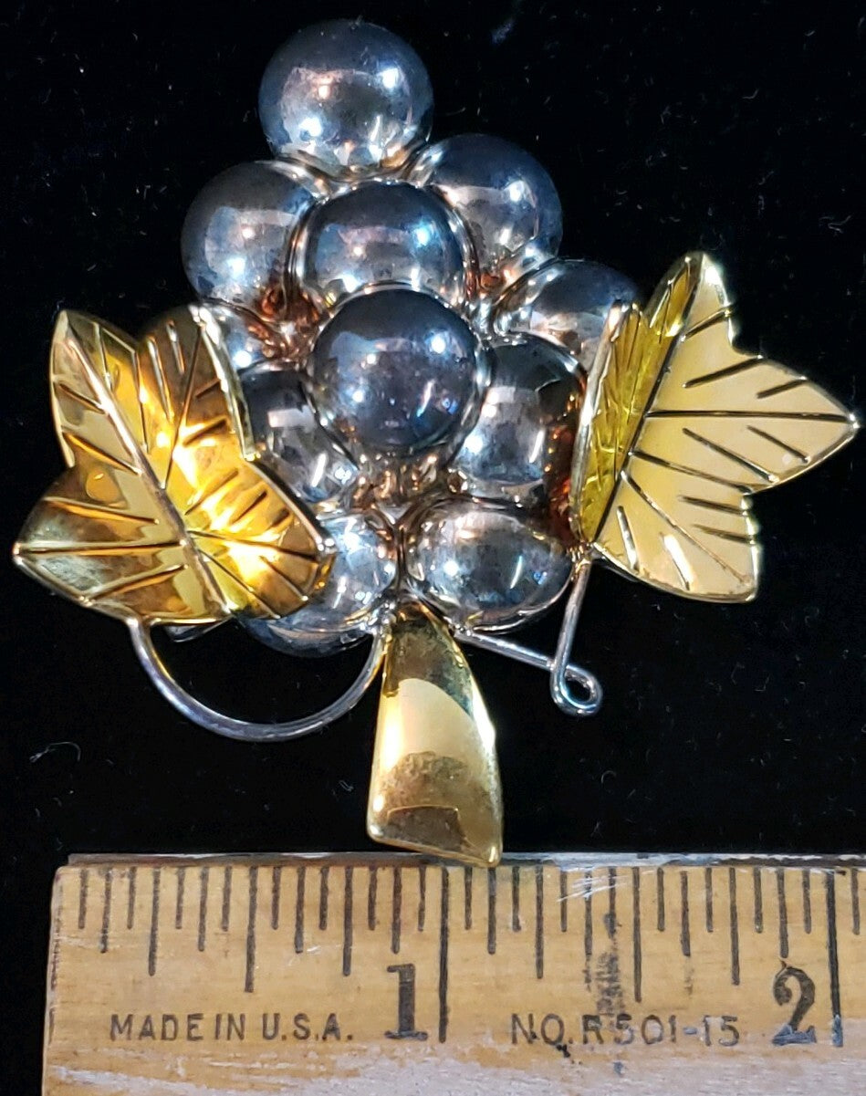 Chunky cluster of grapes Brooch Pin Pendant by Best 2" x 2.25" Sterling 28.7 g