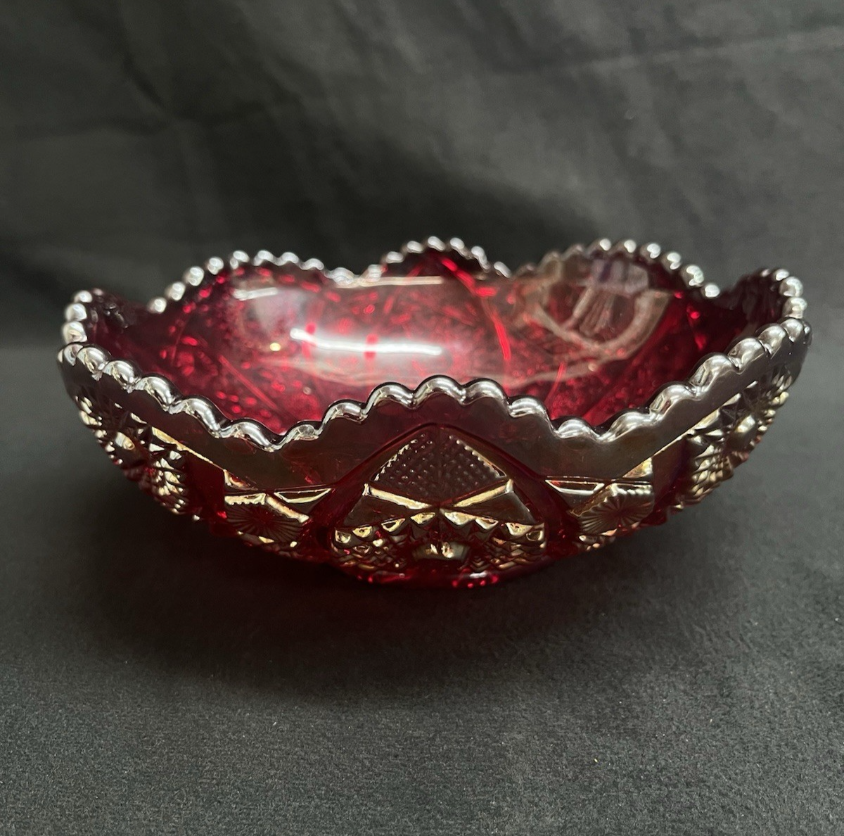 Imperial Glass OH Daisy & Button Golden Sunset Carnival Red Round Bowl 8"