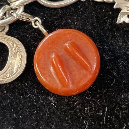 f9b084e1-cf4c-4b8e-aa6b-861d748e136c