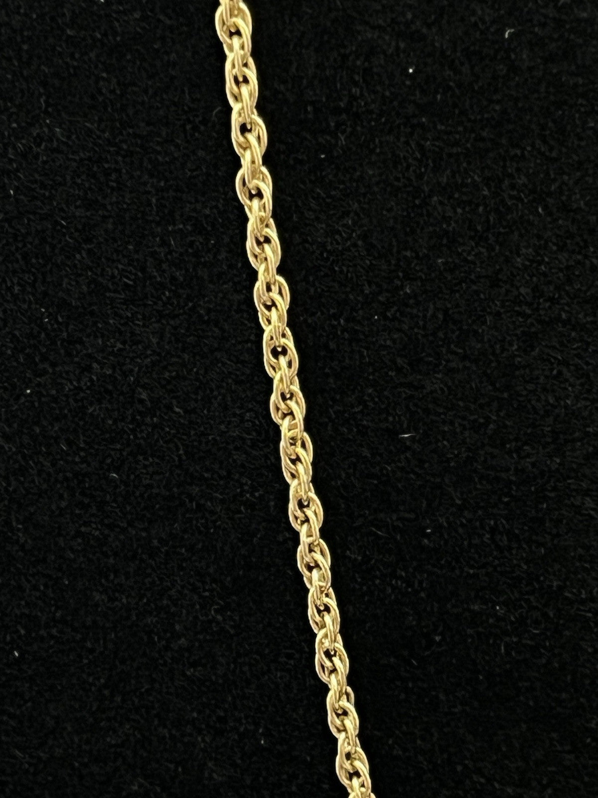 14k yellow gold rope  20 in chain  1 mm   2.75 g signed AD