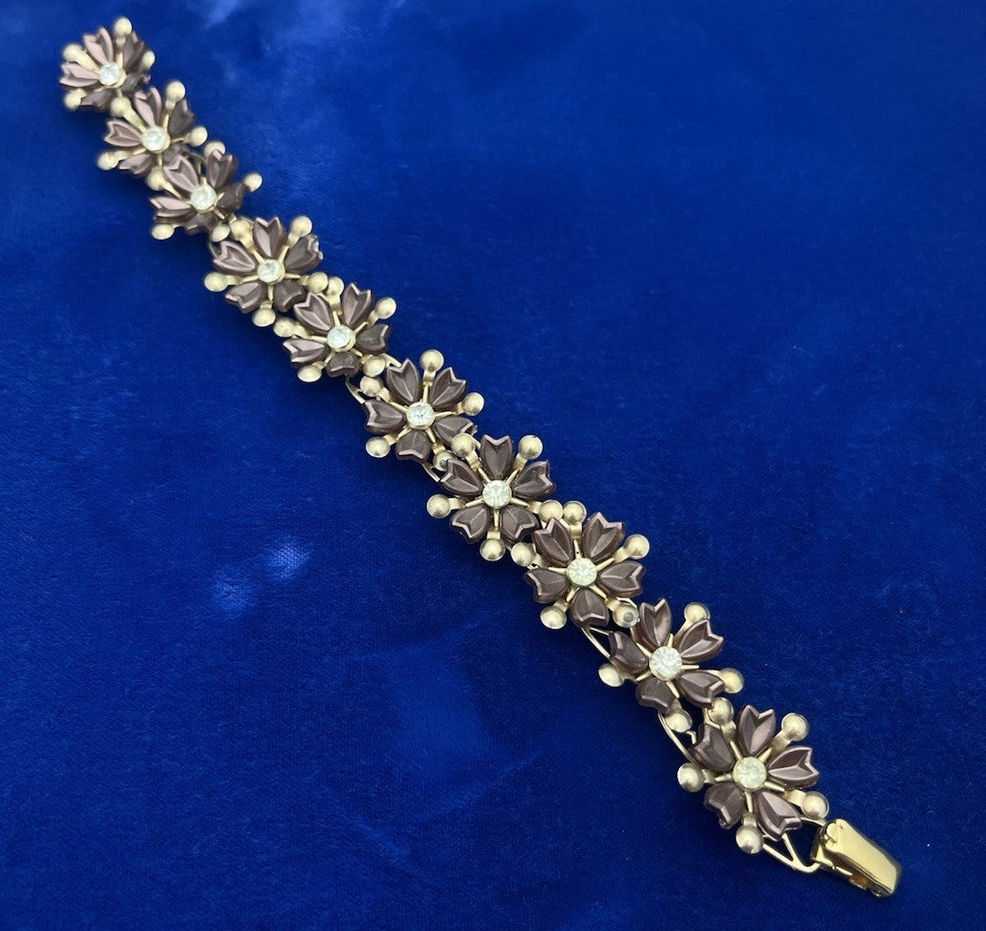 Vintage 1940's  Metal 3 D Flowers Rhinestone Center 10 Link Bracelet Beautiful!
