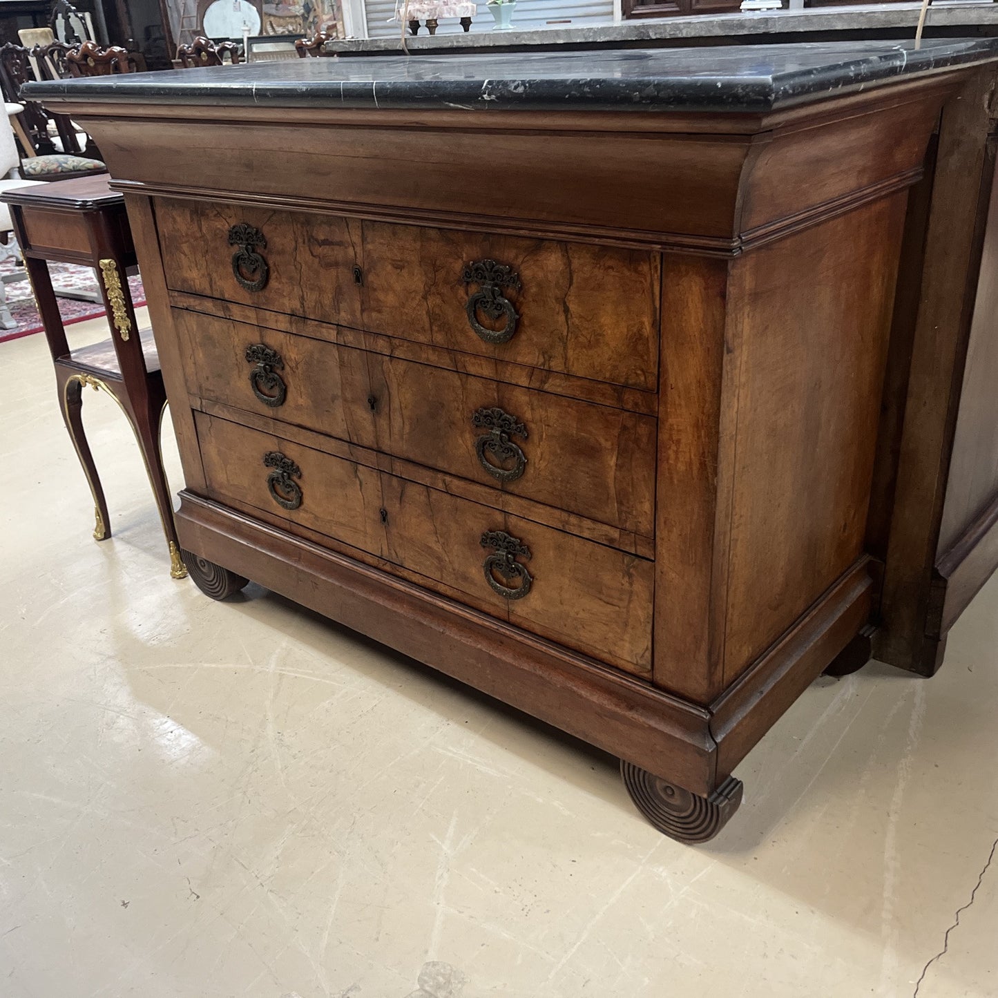 ANTIQUE FRENCH LOUIS PHILIPPE PERIOD MARBLE-TOP BURLED WALNUT COMMODE CHEST