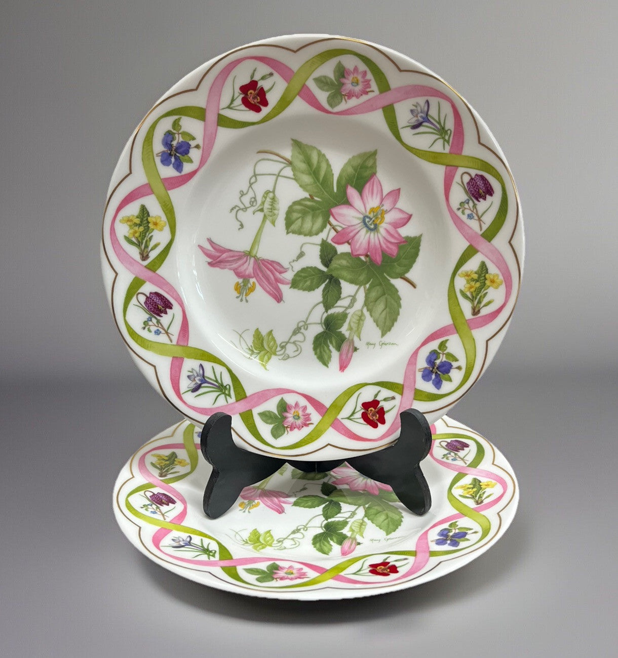 Wedgwood "The Flower Artists of Kew" Pink Passionflower Plates Set of 2 - 8.25"