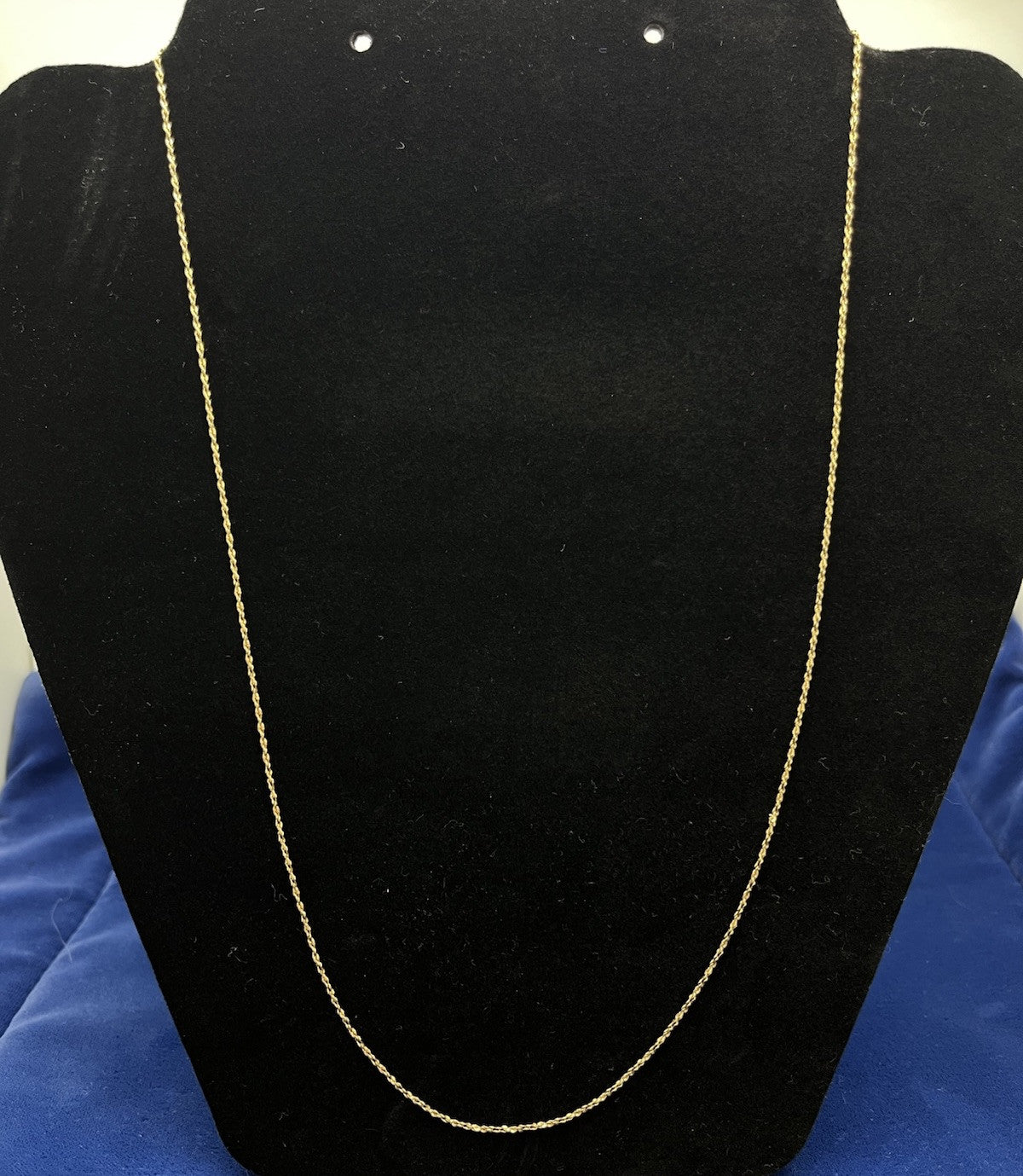 14k yellow gold rope  20 in chain  1 mm   weighs 2 g  marked AT in a circle