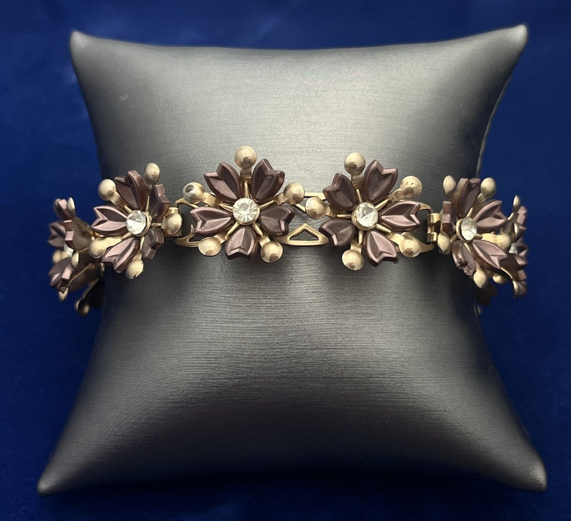 Vintage 1940's  Metal 3 D Flowers Rhinestone Center 10 Link Bracelet Beautiful!
